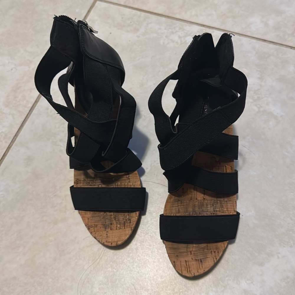 BCBG wedges